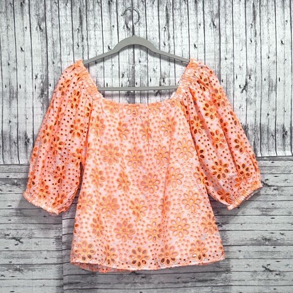 Lilly Pulitzer Kerrigan Elbow Sleeve Top Fun Flower Eyelet - Picture 4 of 7